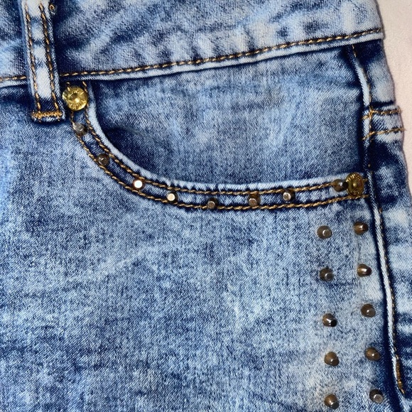 💜Women’s Nicki Minaj Mid Rise Studded Denim Jean Shorts Size 5/6 - Picture 12 of 12